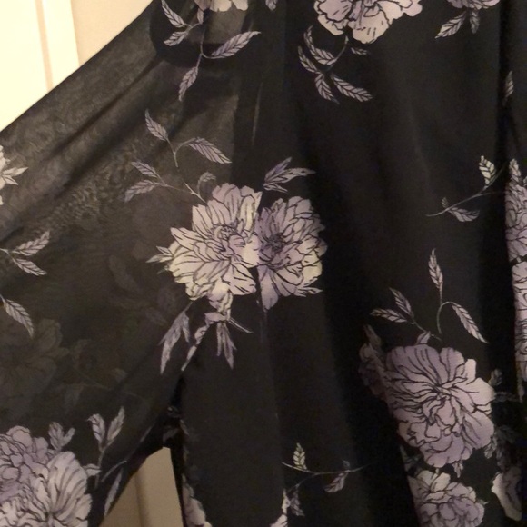 Faux wrap blouse with sash neck tie - Picture 2 of 3